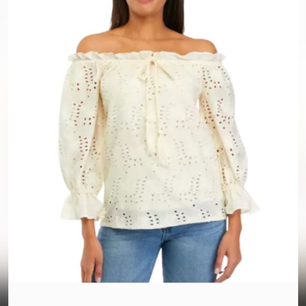 Chelsea & Theodore White Ruffled Tie Front Blouse